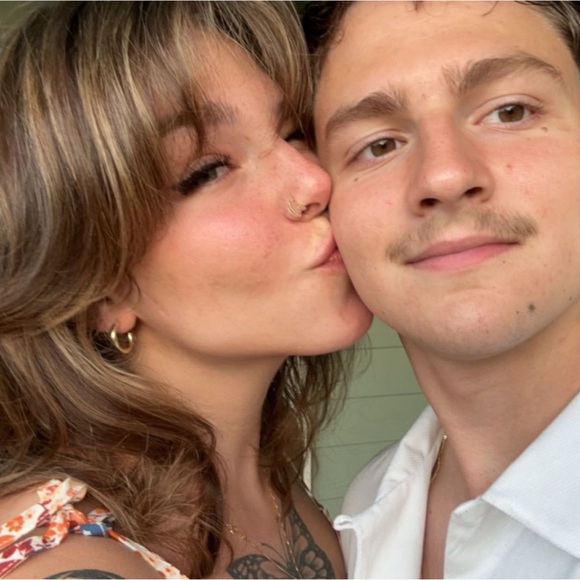 Meet your Posher, Maria - Picture 1 of 1